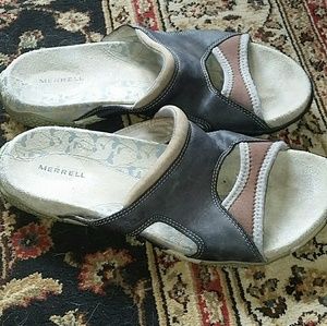 Merrell samdles